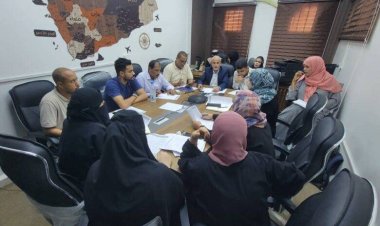 لمناقشة انطلاق حملة تعزيز صحة الأم والوليد.. الوكيل الشبحي يترأس اجتماعا موسعا مع جميع طاقم قطاع السكان