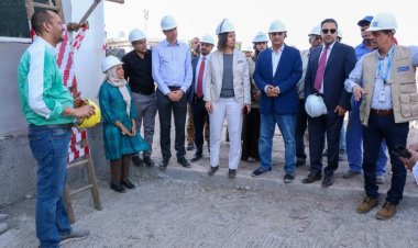 وزير المياه ووفد البنك الدولي يطلعان على سير العمل في مشروع محطة ضخ المياه بمنطقة البرزخ