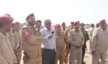 وفد عسكري رفيع يتفقد معسكر الشرطة العسكرية الجنوبية ويشيد بجاهزية قواته