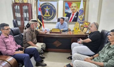 رئيس تنفيذية انتقالي لحج يلتقي مدير الشؤون الإدارية لكهرباء المحافظة