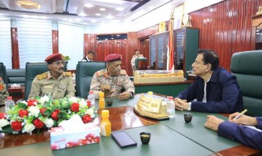 محافظ المهرة وقائد المنطقة العسكرية الثانية يبحثان مستجدات الأوضاع الأمنية والعسكرية بالمحافظة