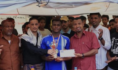 انتقالي حضرموت ينظم بطولة السباحة والتجديف ضمن الفعاليات الرياضية في مهرجان البلدة