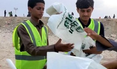 “النظافة ثقافة”.. حملة توعوية في شواطئ المكلا بموسم نجم البلدة