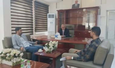 الوزير باذيب يتفقد سير العمل في مؤسسات الاتصالات وتقنية المعلومات بعدن