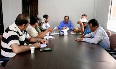 الأمين العام هشله يترأس اجتماعًا صحيًا لتقييم حملة شلل الأطفال واستعراض المستجدات الوبائية بشبوة .