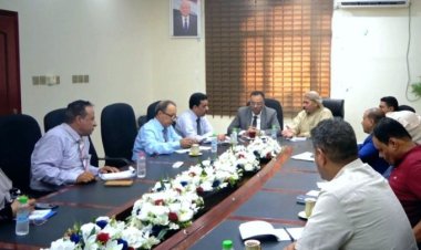 لقاء يناقش تعزيز العمل الجمركي في أرخبيل سقطرى.