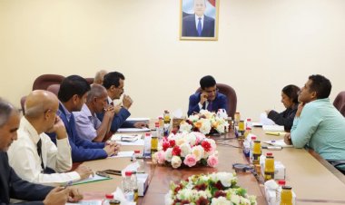 وزير النفط والمعادن يبحث مع ممثلة لجنة العقوبات الأممية تداعيات توقف التصدير