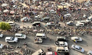 خفر السواحل ينقذ 5 حالات غرق متفرفة بسواحل حضرموت