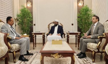 المحرّمي يستعرض خطط صيانة الطرق ويشدد على أولوية العاصمة عدن في تنفيذ المشاريع