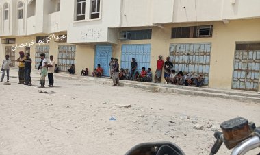 لليوم التالي على التوالي.. عصيان مدني يشل حركة مديرية غيل باوزير احتجاجاً على تردي الخدمات وانقطاع الكهرباء