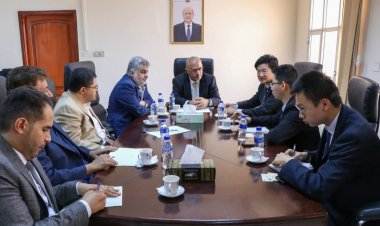 وزير التخطيط يبحث مع القائم بأعمال السفارة الصينية تعزيز التعاون والشراكة التنموية