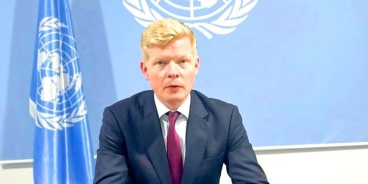 المبعوث الأممي يصل العاصمة عدن ويدعو إلى قرارات حاسمة لكسر الجمود السياسي