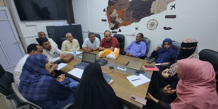 الدكتور الشبحي يستقبل وفد من منظمة أدرا ويناقش معهم تدخلاتهم لمشاريع جديدة في القطاع الصحي بالمحافظات