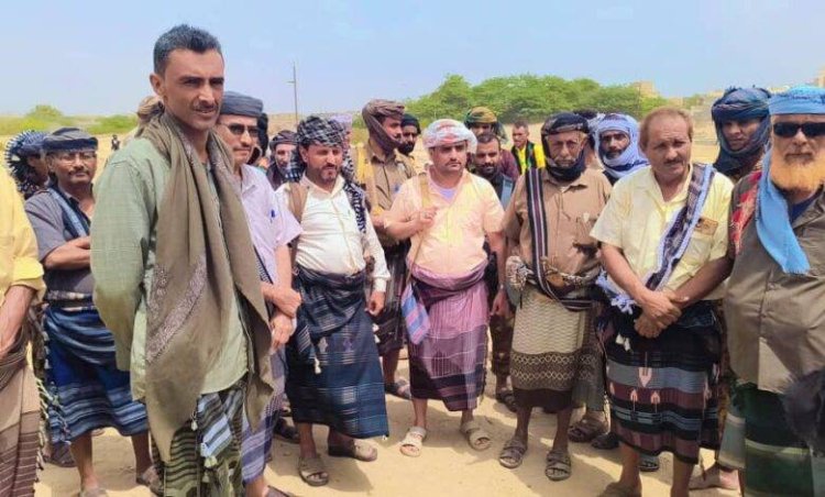 قيادات أمنية وعسكرية ومدنية تشارك في تشييع الجندي عمر عبدالله الفقيه بأحور