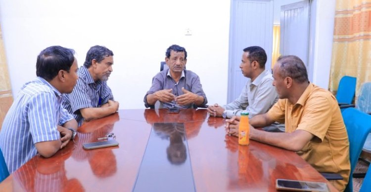 اللجنة الإشرافية بانتقالي وادي وصحراء حضرموت تبحث مع مكتب الصحة آلية استلام وتوزيع منحة المحاليل الوريدية.