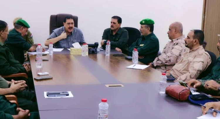 اللواء الشعيبي يترأس اجتماعًا أمنيًا لمناقشة جهود تعزيز أداء مراكز الشرطة بالعاصمة عدن.