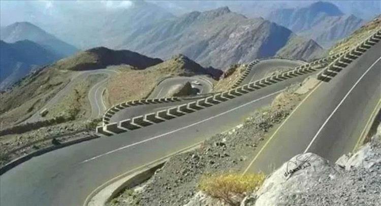 بدء تدشين فتح طريق عقبة ثرة من جهة مكيراس وسط ترقب لفتحها من جهة لودر