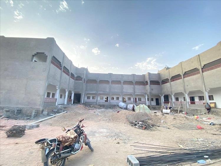 بدعم إماراتي.. تواصل الأعمال النهائية في مشروع مدرسة النقوب