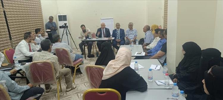 وزير الخدمة المدنية يدشّن ورشة تدريبية لمديري الموارد البشرية حول اعداد التسويات والأجور وتأهيل الكوادر