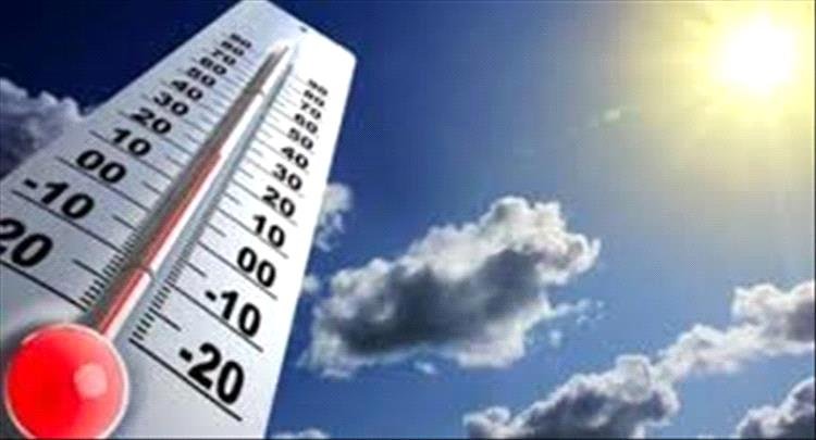 مركز الأرصاد يتوقع استمرار الأجواء الحارة والرطبة في عدة مناطق ساحلية.