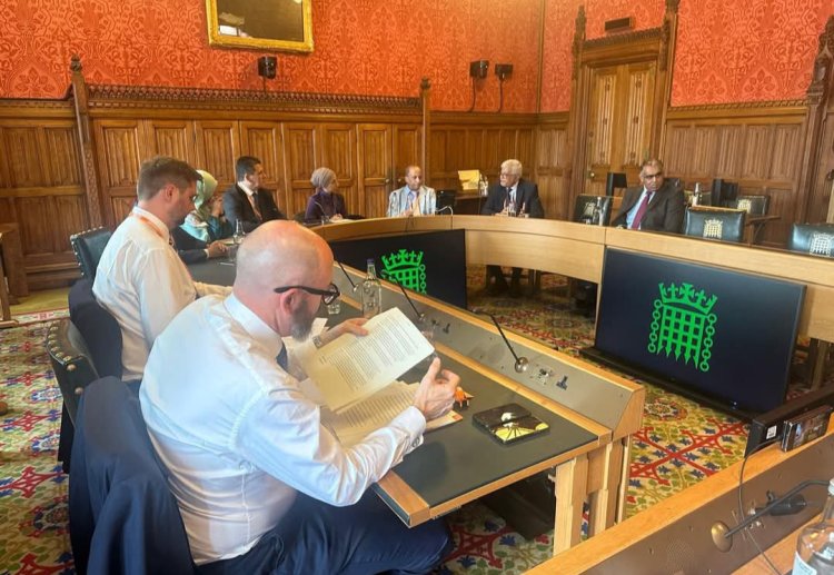 ممثل المجلس الانتقالي الجنوبي في سويسرا يشارك في اجتماع هام في البرلمان البريطاني