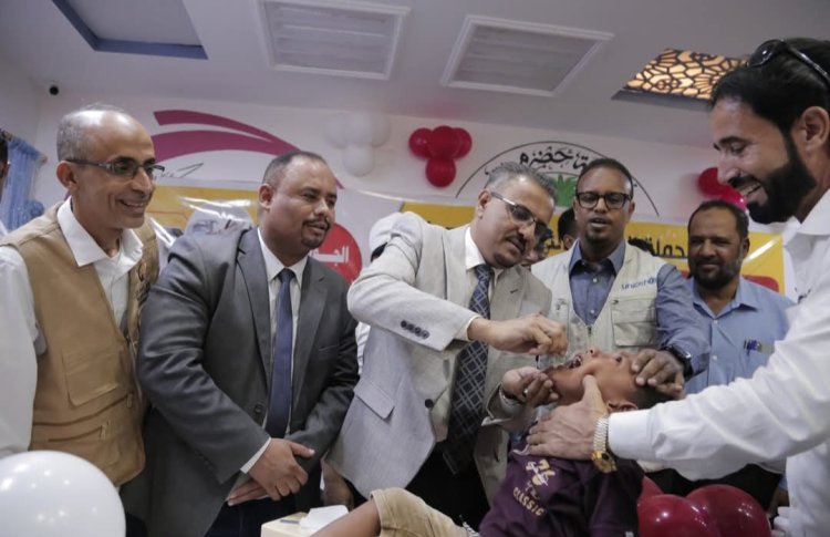 برعاية وزير الصحة ومحافظ حضرموت.. الأمين العام  يدشن الحملة الوطنية الطارئة للتحصين ضد شلل الأطفال في حضرموت.