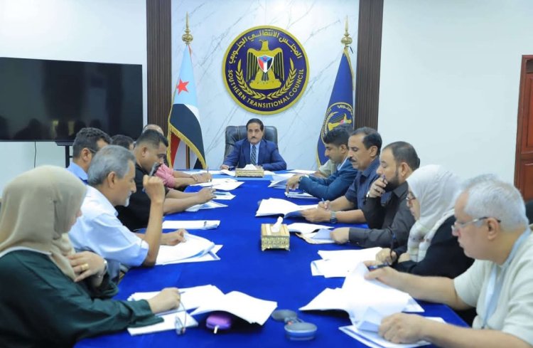 الأمانة العامة تناقش تقرير المشهد السياسي على الساحة الوطنية الجنوبية