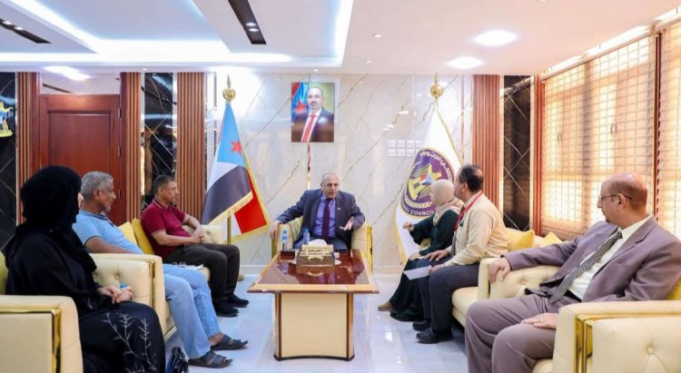 الكثيري يبحث مع قيادات قطاع التعليم سُبل إنقاذ العملية التعليمية في العاصمة عدن