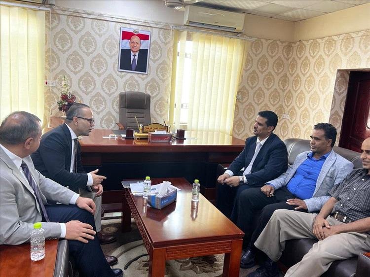 وكيل وزارة الشؤون القانونية وحقوق الإنسان يلتقي رئيس مكتب المفوضية السامية لشؤون اللاجئين بعدن.