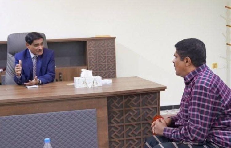 رئيس تنفيذية انتقالي حضرموت يطمئن على صحة اللواء البحسني ويهنئه بنجاح العملية الجراحية