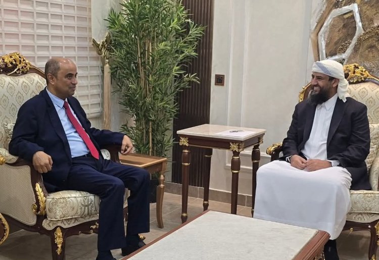 نائب الرئيس يبحث مع رئيس الوزراء الأوضاع الاقتصادية وتحسين الخدمات