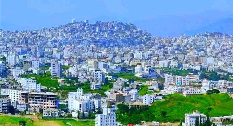 وفاة أربعة أشخاص من أسرة واحد جرفًا بسيول الأمطار في محافظة إب.