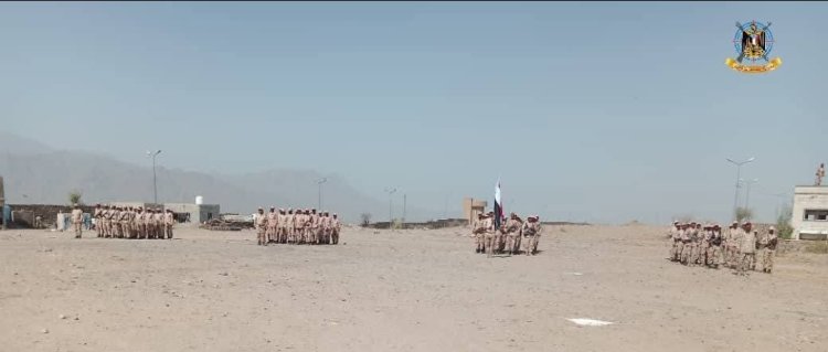 بعرض عسكري مهيب.. كتائب الدعم والإسناد تختتم دورة تدريبية قتالية تكتيكية لتعزيز الجاهزية والاستعداد القتالي