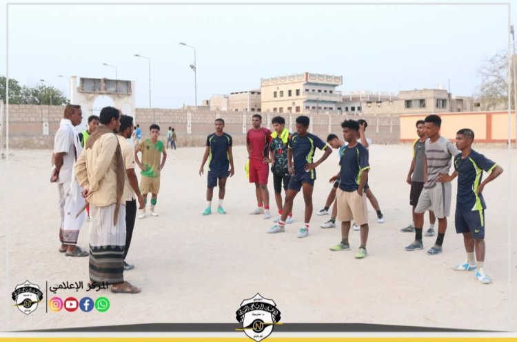 أهلي الغيل يجري حصة تدريبية مهمة تأهباً للمشاركة في دوري البلدة لكرة القدم