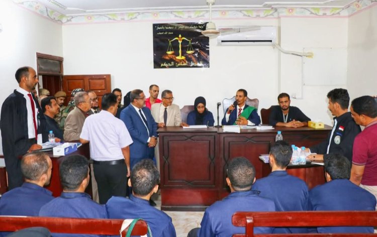 رئيس مجلس القضاء الأعلى ووزير العدل يدشنان بدأ المحاكمات الصورية  لطلاب المعهد العالي للقضاء