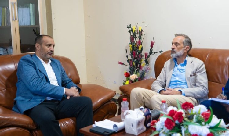 الشرفي يبحث مع منسق الأمم المتحدة سبل تعزيز التعاون الإنساني والتنموي وتسهيل عمل المنظمات الدولية في الجنوب