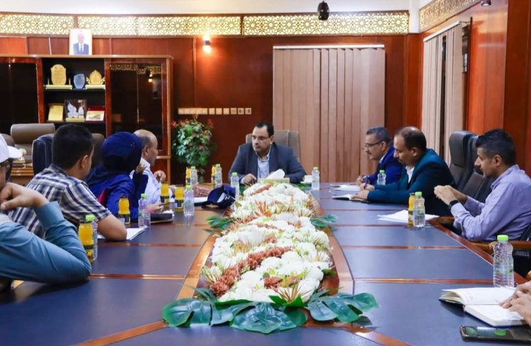 لقاء يناقش تدخلات مشروع الأشغال العامة في القطاعين الزراع والسمكي