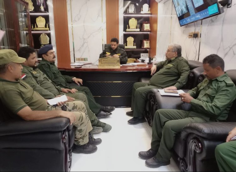 العميد الشوحطي في لقاء أمني موسّع بلحج: الأقلام المأجورة لن تُثنينا.. والعمل الأمني يبدأ بالأخلاق وينتهي بخدمة الإنسان