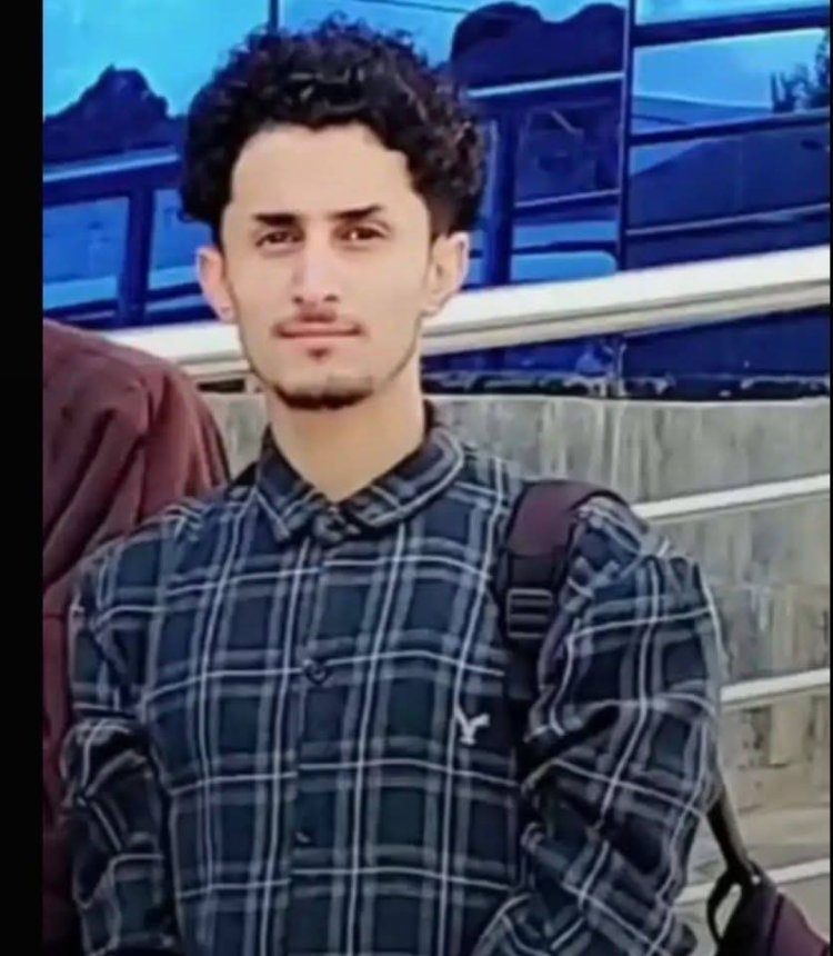 الضالع..  التعرف على هوية الشاب الذي عُثر على جثته في نقيل الشيم والأجهزة الأمنية تؤكد حضور أسرته واطلاعها على الجثة بانتظار تقرير الطب الشرعي ونتائج التحقيق مع ركاب الحافلة.