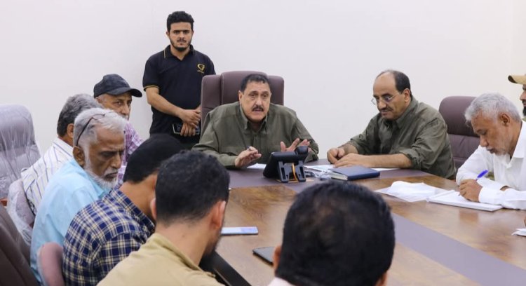 مدير أمن العاصمة عدن يعقد اجتماعا أمنيا ويشدد على تعزيز ومضاعفة الجهود الأمنية.