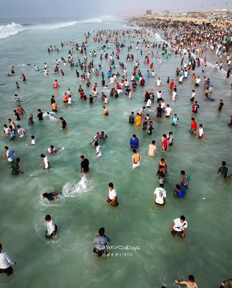 خفر السواحل بحضرموت ينقذ فتاة من الغرق بقصيعر