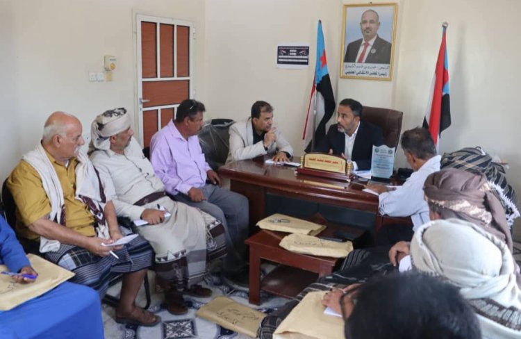 رئيس تنفيذية انتقالي أبين يلتقي رؤساء الهيئات التنفيذية بمديريات المحافظة