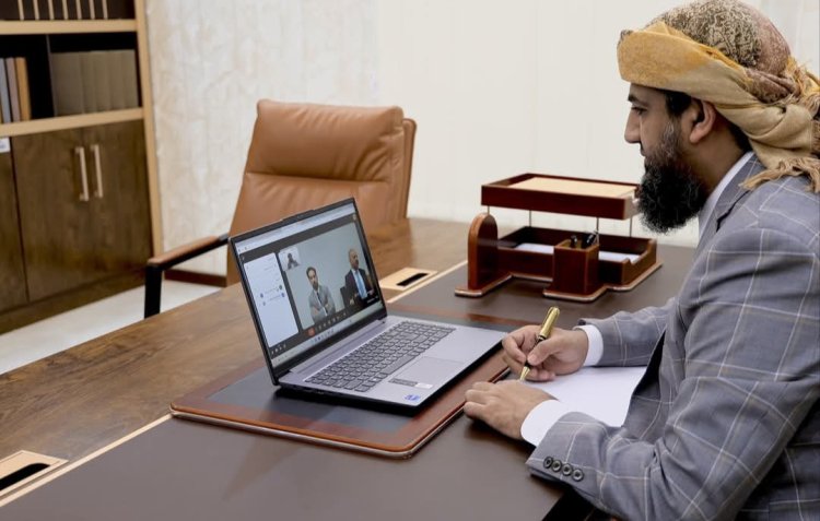 خلال لقائه القائم بأعمال السفير الأميركي.. المحرّمي: نؤكد عزمنا على هزيمة الحوثيين والإرهاب لتحقيق الاستقرار في بلادنا والمنطقة