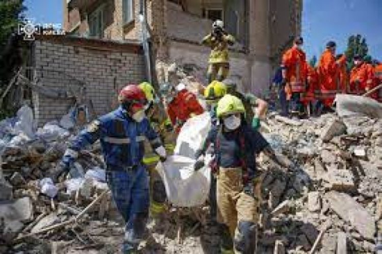 هجمات روسية تستهدف مدينة أوكرانية تضم قاعدة جوية