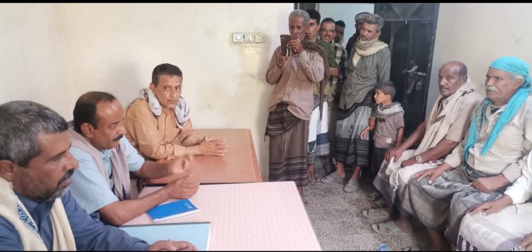 رئيس تنفيذية انتقالي بيحان يتفقد فرع مصلحة الأحوال المدنية بالمديرية