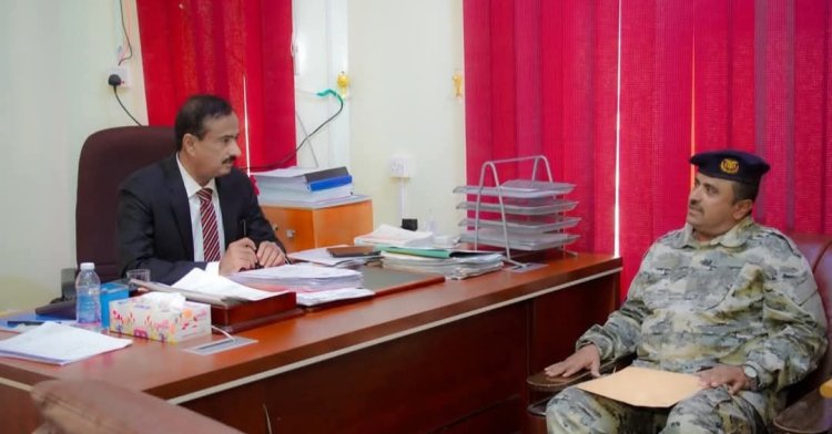 محافظ شبوة يشدد على دور خفر السواحل في مكافحة التهريب وحماية السواحل بالمحافظة