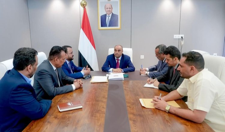 رئيس الوزراء يوجه صندوق صيانة الطرق بتجاوز اختلالات الفترة السابقة والانتقال لمرحلة جديدة من العمل المؤسسي