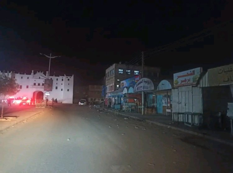 الشحر تشهد لأول مرة عصيان مدني شامل: إغلاق تام لكافة المحال التجارية والسوبر ماركات والبقالات الخاصة احتجاجًا على تدهور الخدمات