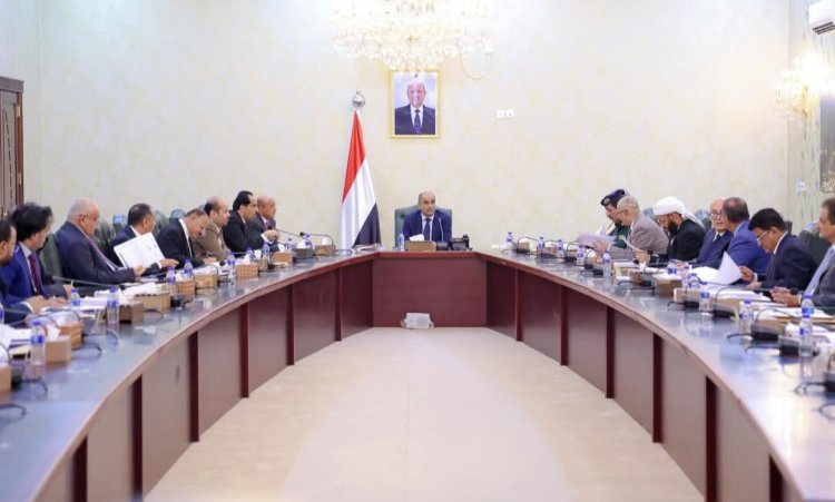 مجلس الوزراء يناقش التطورات الراهنة والأوضاع الخدمية ويستعرض تقرير البنك المركزي