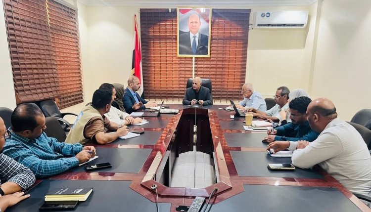 الوزير الشرجبي يبحث مع البرنامج الإنمائي آليات تنفيذ مشاريع المياه والبيئة